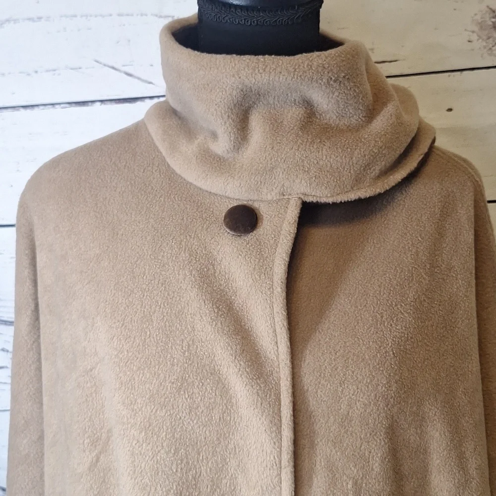 Preston & York Tan Fleece Cape Poncho One Size Mock Neck Coat Wrap